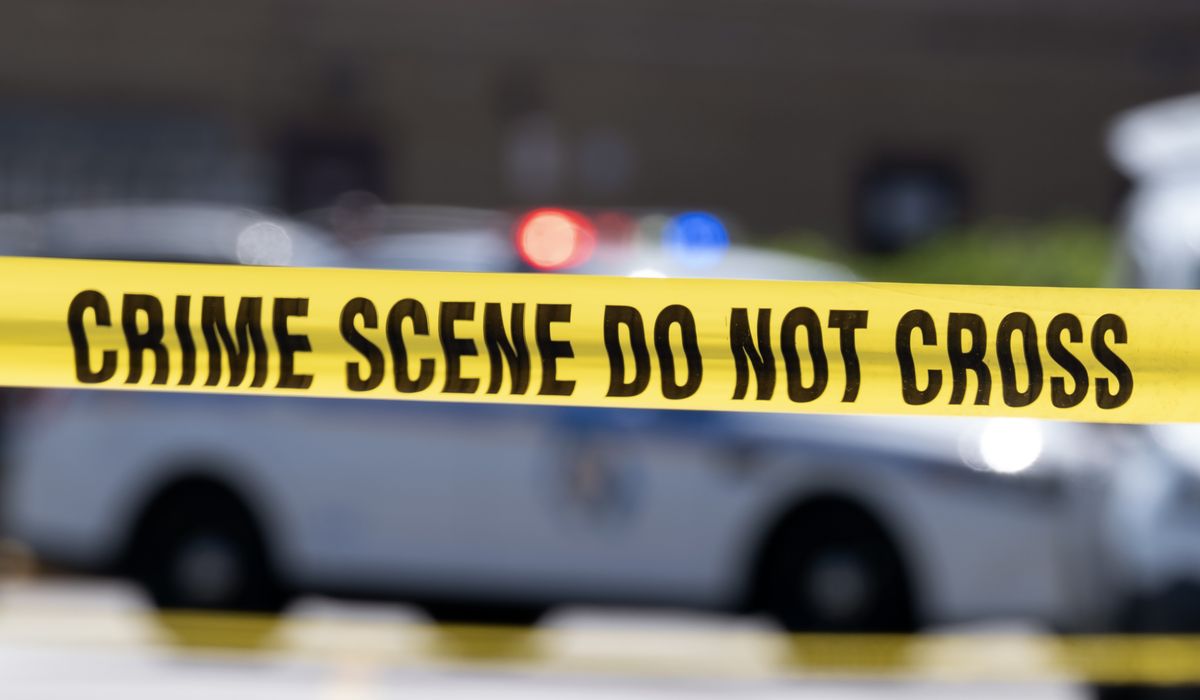 Four suspects steal $2 million from Seattle jeweler in smash-and-grab robbery