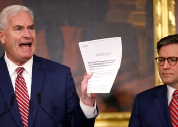 As Shutdown Pain Intensifies, Republicans Ratchet Up Pressure on Dems