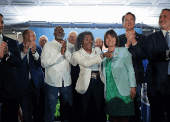 In Early-Voting Tallies, Republican Districts Off to an Early Lead