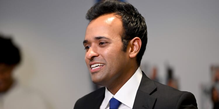 Ramaswamy Campaigns for Another Gubernatorial Hopeful in a State That Could ‘Pave the Path’