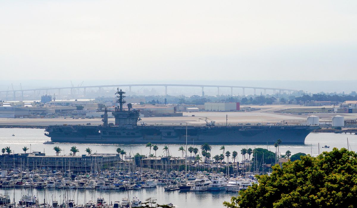 Two U.S. Navy aircraft crash South China Sea within 30 minutes all crew rescued
