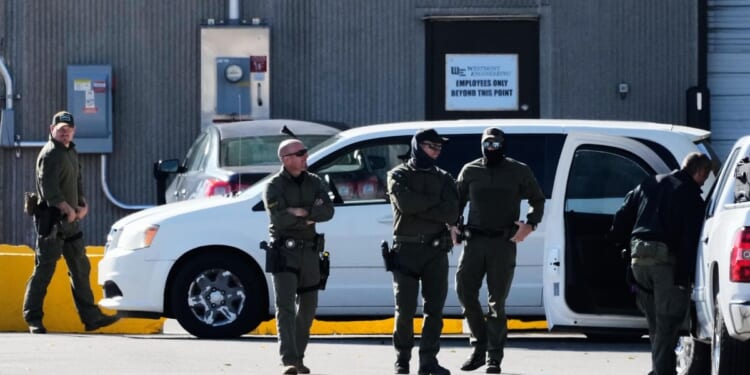 Judge orders ICE to improve conditions at controversial Chicago-area facility