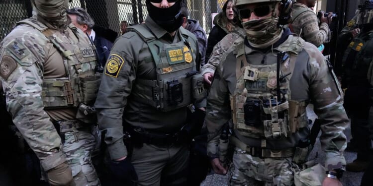 Border Patrol agents targeted in Chicago shooting, Department of Homeland Security says