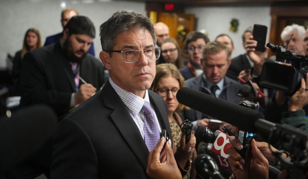 Trump calls for primary against Indiana GOP leader Rodric Bray who rejected redrawn map