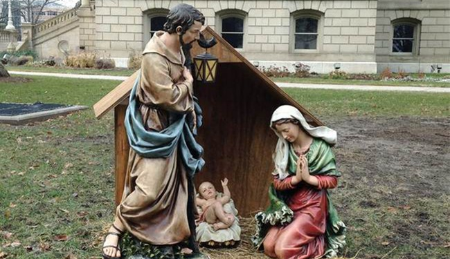 Woke Priest Uses His Church’s Nativity Scene to Mock and Defy ICE – PJ Media