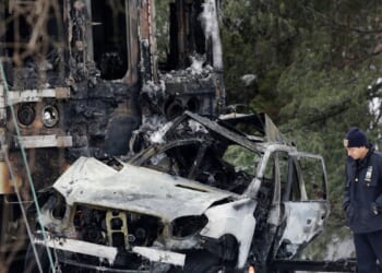 After 2015 commuter train crossing crash that killed 6 in New York, $182M settlement reached