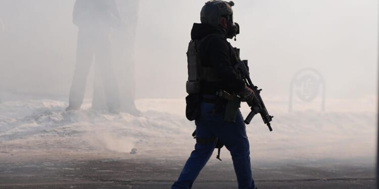 Appeals court overturns limits on federal agents' tactics against anti-ICE crowds in Minnesota