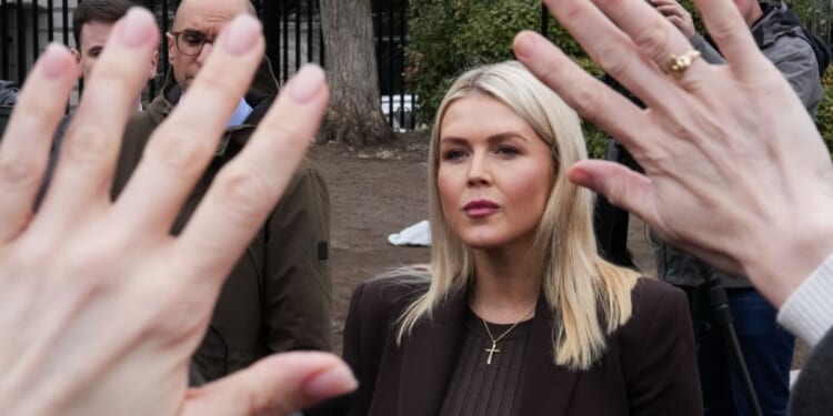 White House shrugs off report of Russia helping Iran to target U.S. forces in Middle East