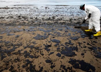 U.S. energy secretary directs oil company to restore operations off California