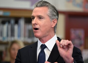 DOJ Probes Men in Women's Prisons in 2 States