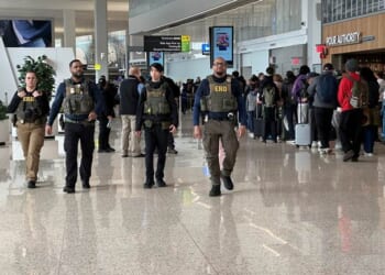 Trump Pushes Action to Get TSA Workers Paid Amid Gridlock – PJ Media