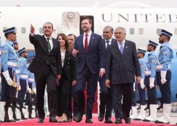 U.S. and Iranian officials meet with mediators in Pakistan as talks kick off despite disagreements