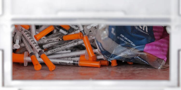 Homeless encampment pops back up in Seattle park less than a day after being cleared