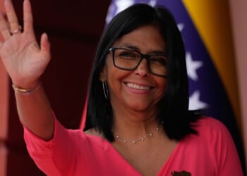 Venezuela’s leader visits Barbados seeking oil and gas investments