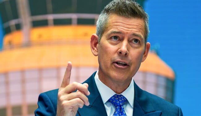 6,000 Apply as Air Traffic Controllers After DOT Secretary Duffy Proposes Recruiting Gamers – PJ Media