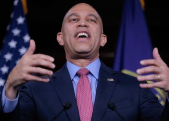 As Trump Seeks Iran Deal, Congress Wants Say on Foreign Policy