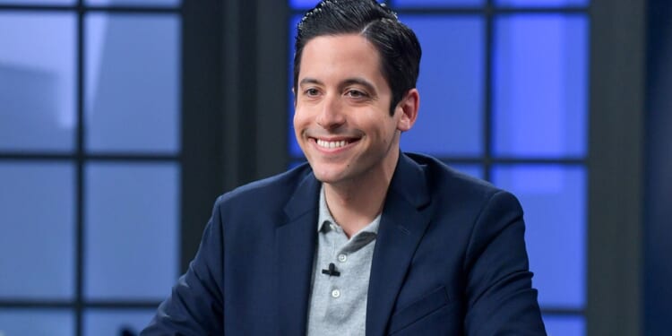 Knowles, Scholars Discuss Catholicism and American Founding