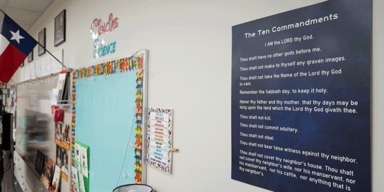 Texas Considers Bible Readings for Public Schools