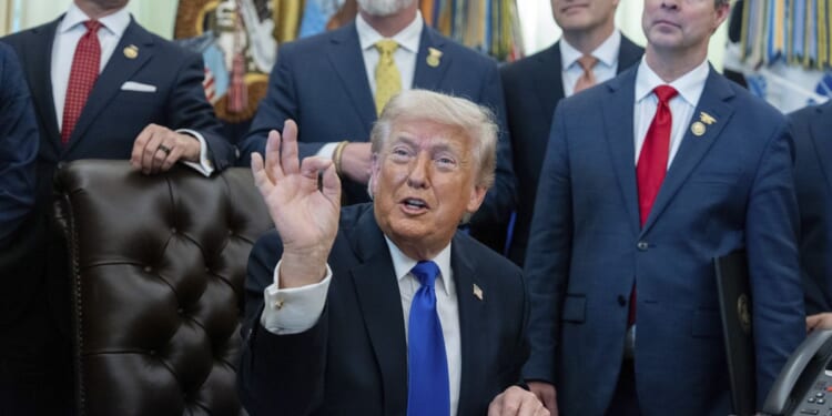 Trump gives go-ahead to major new Canada-U.S. oil pipeline