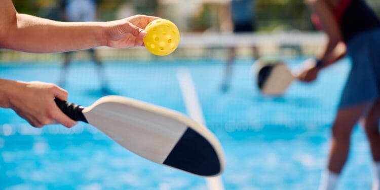 Five members of pickleball club killed in Texas plane crash