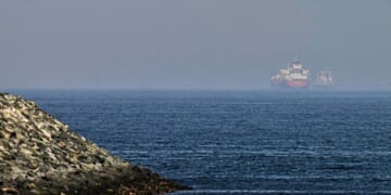 U.S. military to free blockaded commercial ships in the Strait of Hormuz