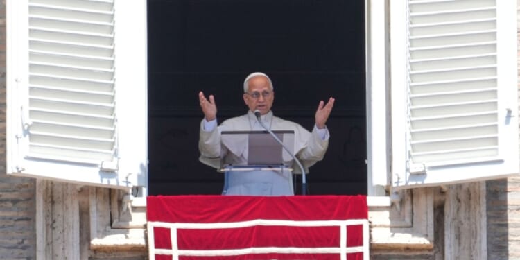 Pope Leo XIV marks World Press Freedom Day in Sunday prayers