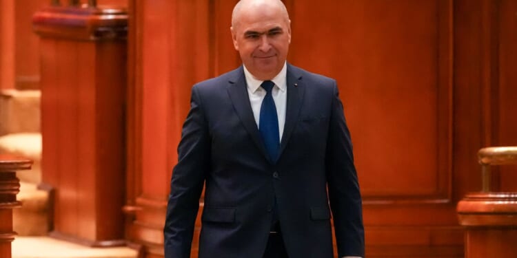 Romania’s pro-European coalition collapses after prime minister fails no-confidence vote