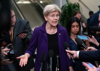 Sen. Elizabeth Warren's Factually Vacant 'Rich Pay 8%' Tax Claim – PJ Media
