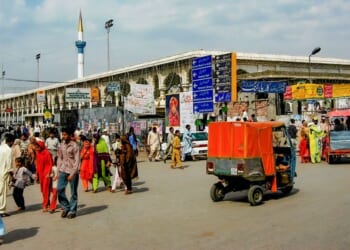 A crowded street in Lahor, Pakistan on March 27, 2005.