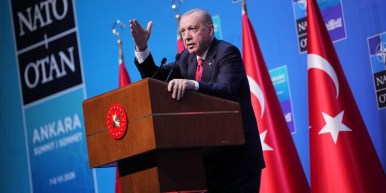 Turkey in talks with Kremlin over control of Russian-made S-400 missile defense system