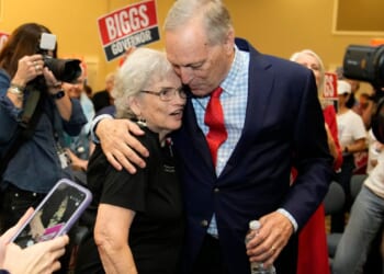 Biggs wins GOP nomination, will challenge Democrat Hobbs for Arizona governor