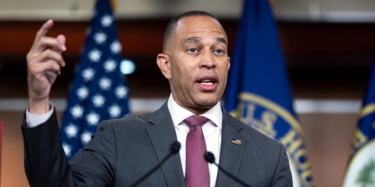 Top Democrats brush aside DSA friction as party girds for November