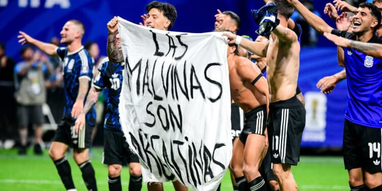 Players of Argentina hold a banner after the FIFA World Cup 2026 Semi Final match between England and Argentina at Atlanta Stadium on July 15, 2026, in Atlanta, Georgia.