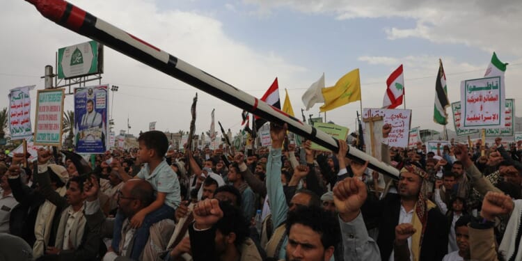Houthis’ Red Sea attacks pressure Saudis to back ground war Riyadh has spent 3 years trying to avoid