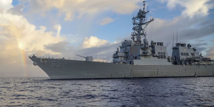 Navy destroyer stuck in South China Sea for 4 days without power