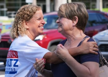 Reps. Wasserman Schultz and Moskowitz fend off rivals in Florida Democratic primaries
