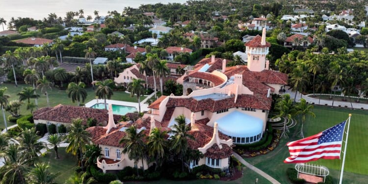 Woman arrested, charged after driving at law enforcement near Mar-a-Lago checkpoint