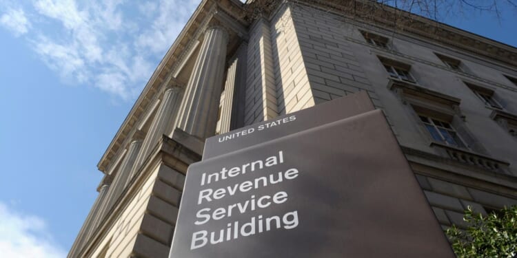 Appeals court rules IRS broke privacy laws in turning over records to ICE