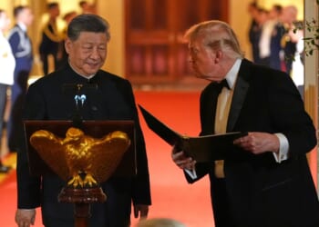 Trump, Xi hail friendly relations at White House state dinner