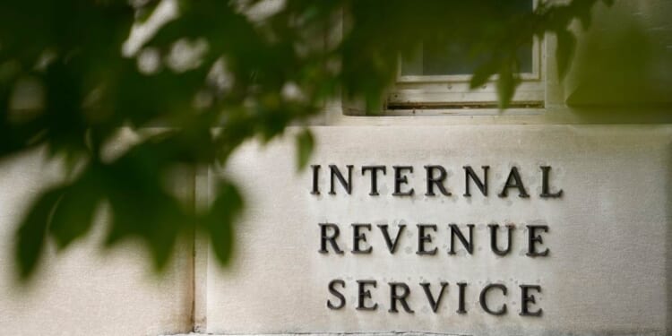 IRS Couldn't Detect Suspicious Searches of Politicians, CEOs, and Celebrities – PJ Media