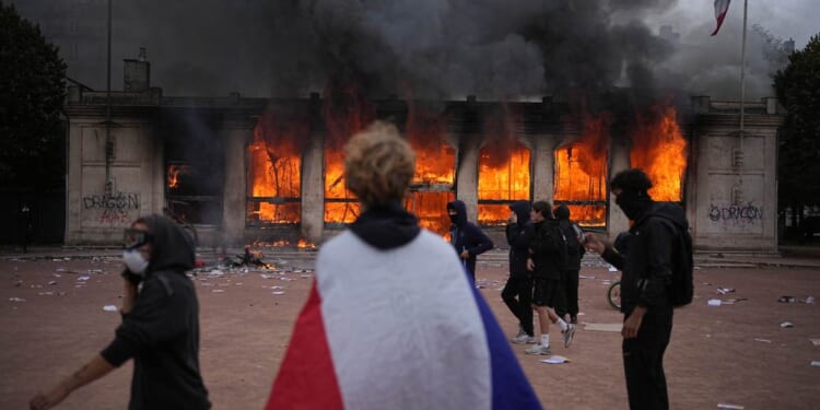 The Burqafication of France Is Nearly Complete – PJ Media