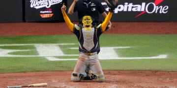 Brewers win first World Series title, beating Rays in Game 5