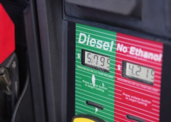 Major oil exporters agree to keep production steady in November