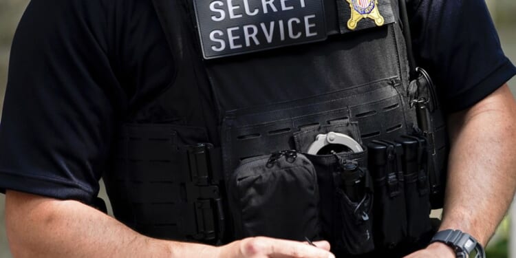 Secret Service deputy director resigns amid scrutiny over interview, security lapses