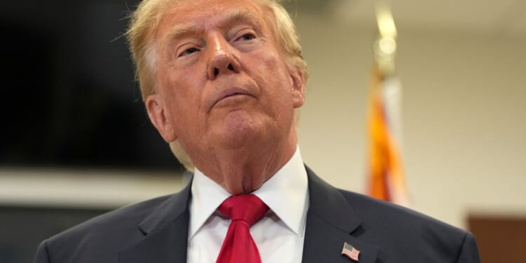 Trump casts his midterm ballot early in Florida