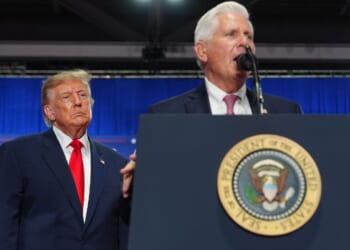 Trump hammers Hochul, Democrats on rising prices at N.Y. campaign stop