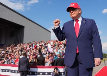Trump rallies to boost GOP turnout in tough Georgia races