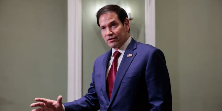 U.S. told Venezuelan authorities that opposition leader Machado should be allowed to return